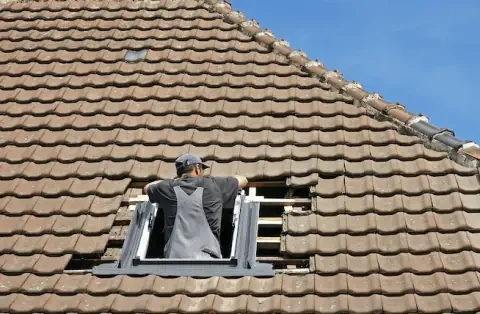 Pose de velux - Bellou-en-Houlme